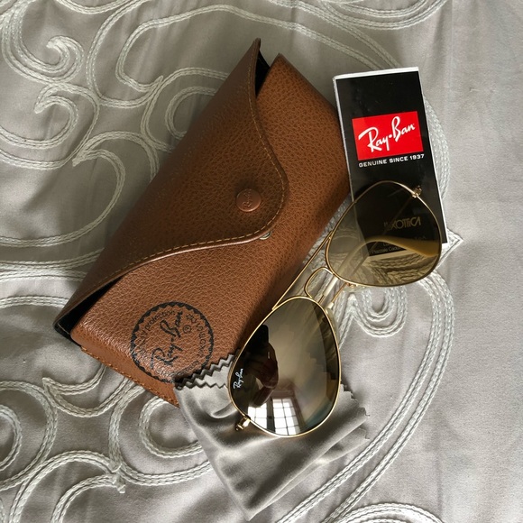 Gold Aviator Ray-Ban - Picture 2 of 5